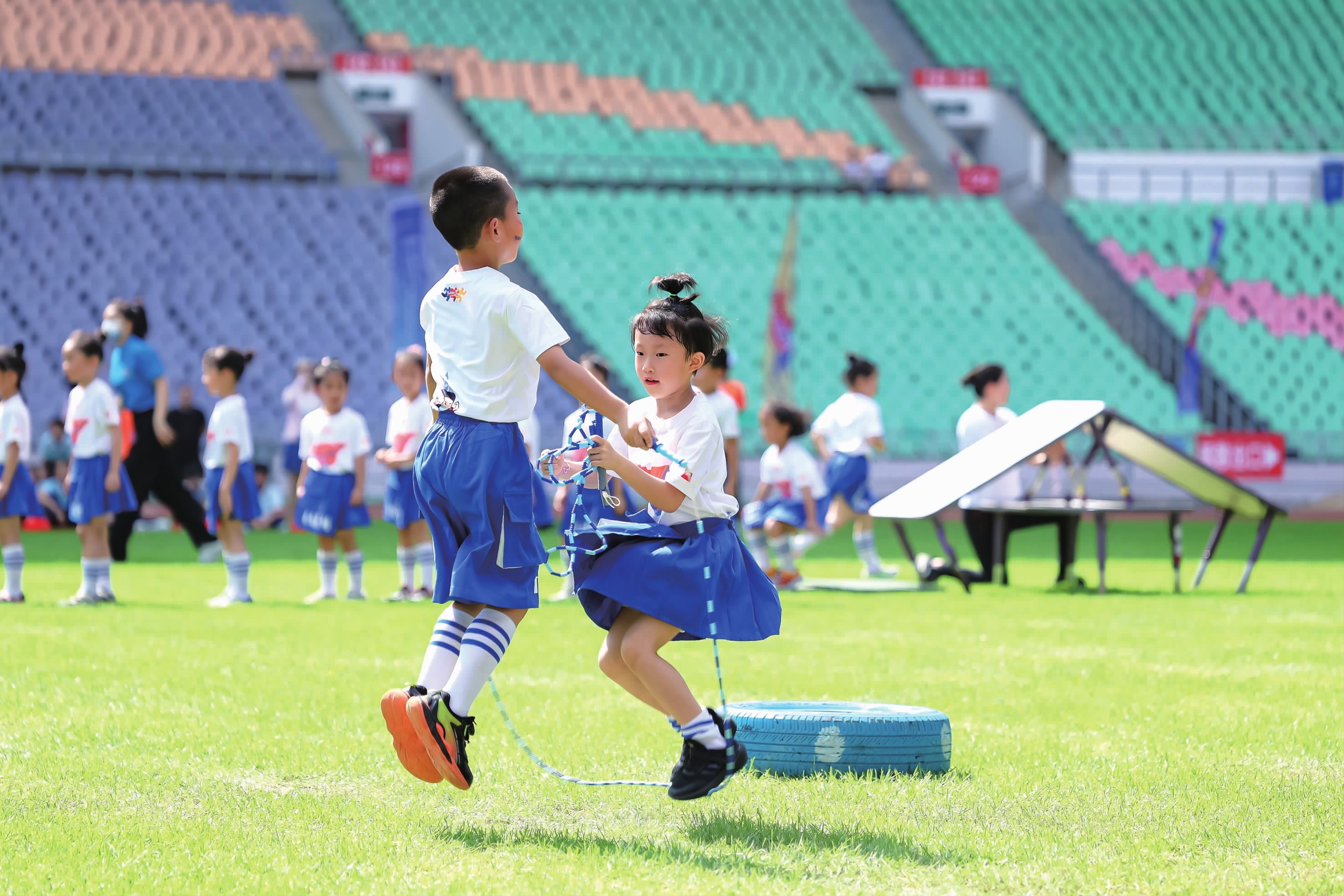 因伤缺席今年剩余比赛阵容：德布劳内、卡瓦哈尔、加维等在列